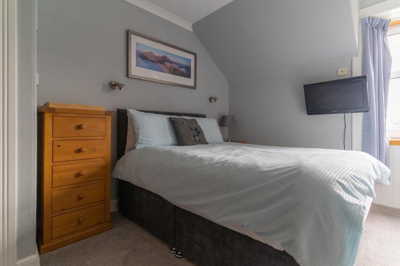 Firtree Bed And Breakfast At Galvelbeg House Crieff Eksteriør bilde
